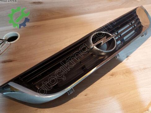 Opel Vectra Ön Panjur çıkma parça