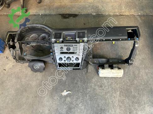Opel Vectra Torpido çıkma parça