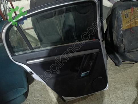 Opel Vectra Sol Ön Kapı çıkma parça