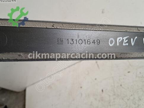 Opel Vectra Kapı Çıtası çıkma parça