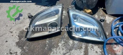 Opel Vectra Sağ Ön Far çıkma parça