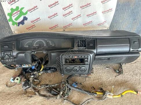 Opel Vectra Göğüs çıkma parça
