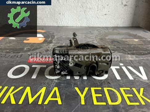 Opel Vectra Sağ Ön Kapı Kilidi çıkma parça
