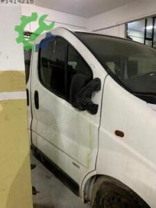 Opel vivaro sağ ön kapı hatasız beyaz