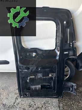 Opel Vivaro Bagaj Kapağı çıkma parça