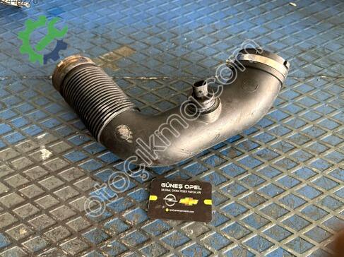 Opel Zafira Hava Filtresi Hortumu çıkma parça