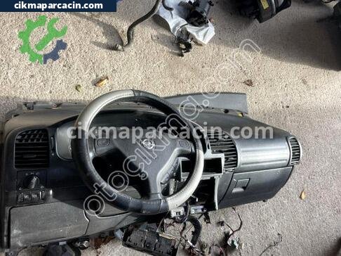 Opel Zafira Torpido çıkma parça