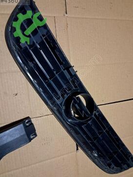 Opel Zafira Ön Panjur 90580685 çıkma parça