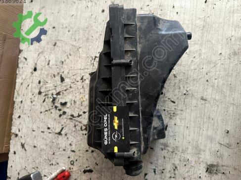 Opel Zafira Hava Filtresi Kutusu 55557127 çıkma parça