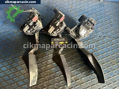Opel Zafira Pedal çıkma parça