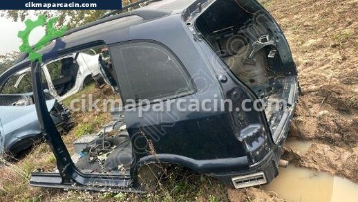 Opel Zafira Sol Arka Çamurluk çıkma parça