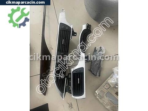 Audi A6 Sis Farı Çerçevesi çıkma parça