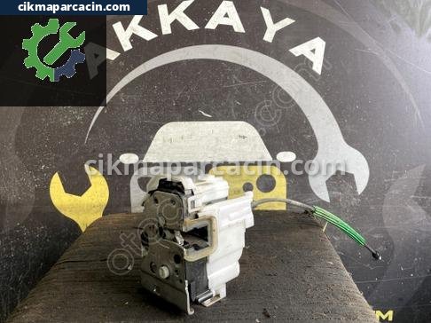 Fiat Egea Sol Arka Kapı Kilidi çıkma parça