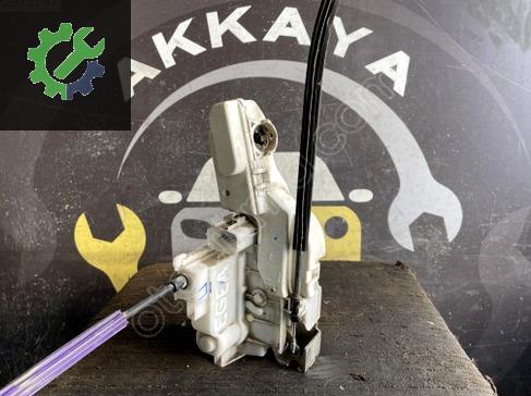 Fiat Egea Sol Ön Kapı Kilidi çıkma parça