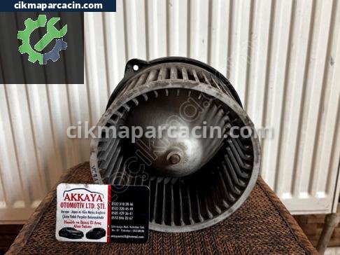Hyundai Accent Kalorifer Motoru çıkma parça