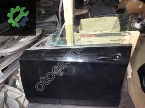 Orijinal Mercedes CLA 2012-2019 Çıkma Sol Ön Kapı Hatasız