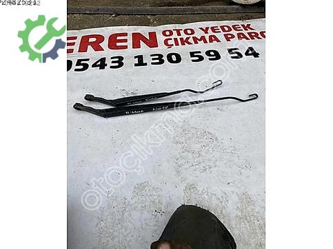 Nissan Note Silecek Kolu çıkma parça