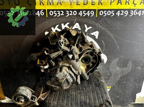 Opel Corsa Şanzıman Komple çıkma parça