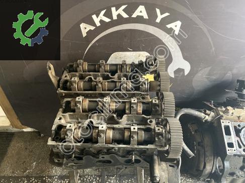 Opel Vectra Silindir Kapağı X25XE çıkma parça