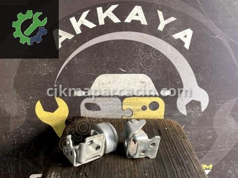 Peugeot 207 Sol Arka Kapı Menteşesi çıkma parça