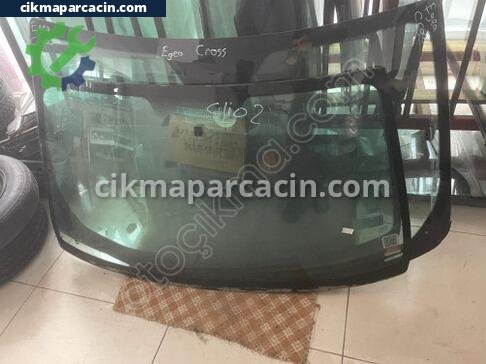 Renault Clio Ön Cam çıkma parça