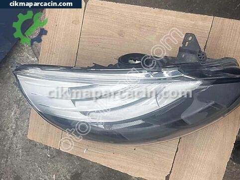 Renault Clio Sağ Ön Far çıkma parça