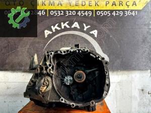 Orijinal RENAULT MEGANE 2 Çıkma 1.4 1.6 Şanzıman Komple