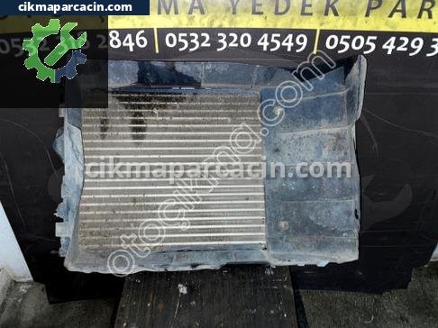 Renault Megane Su Radyatörü çıkma parça