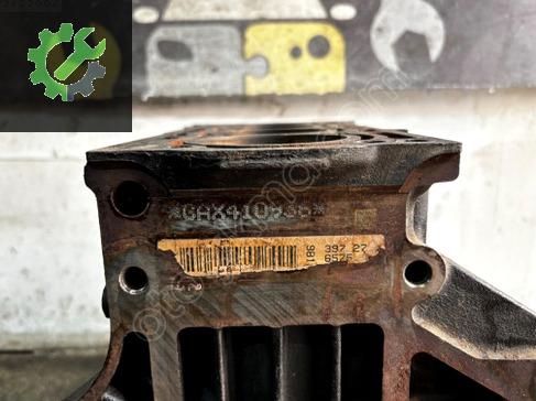 Volkswagen Jetta Yarım Motor çıkma parça