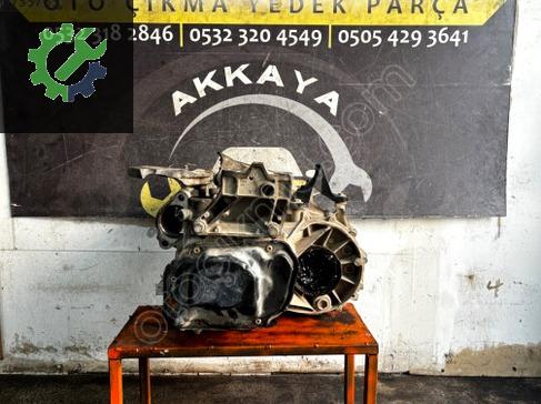 Volkswagen Passat Şanzıman Komple çıkma parça