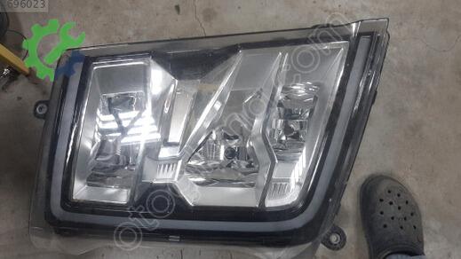 Ford F-Max Sağ Ön Far çıkma parça