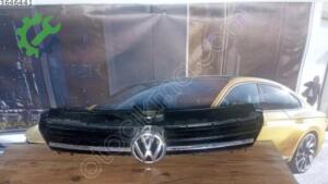 Orjinal Çıkma Volkswagen Golf7 Ön Panjur Parçası