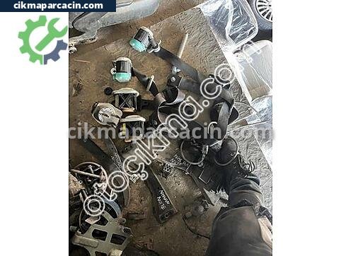 Nissan Note Emniyet Kemeri çıkma parça