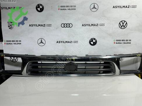 Toyota Hilux Ön Panjur çıkma parça