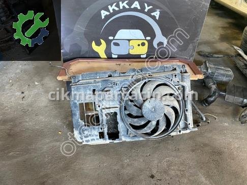 Peugeot Partner Su Radyatörü 03-08 çıkma parça