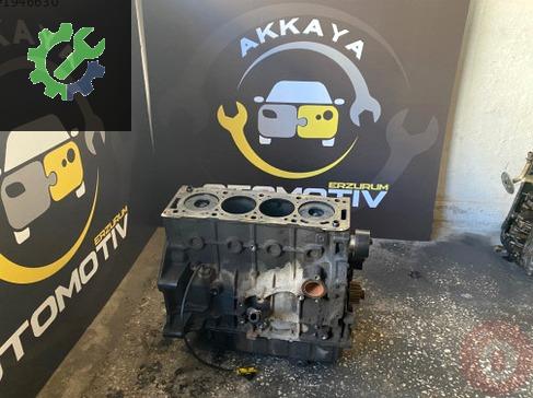 Peugeot Partner Yarım Motor çıkma parça