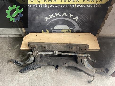 Peugeot Partner Travers çıkma parça