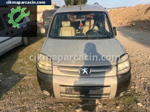 Peugeot Partner Yedek Lastik çıkma parça