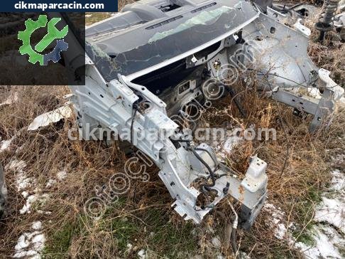 Peugeot Partner Sağ Ön Taşıyıcı çıkma parça