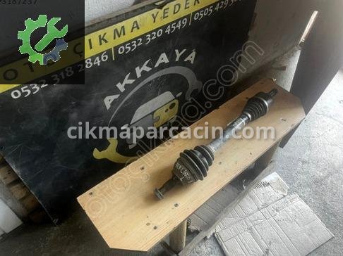 Peugeot Partner Sol Aks çıkma parça