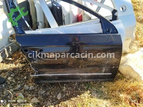 Volkswagen Passat Sağ Arka Kapı çıkma parça