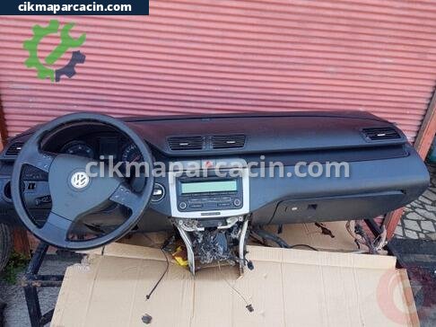 Volkswagen Passat Torpido Kapağı çıkma parça