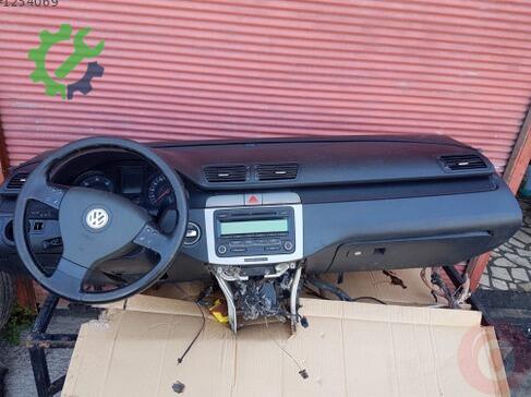 Volkswagen Passat Torpido çıkma parça
