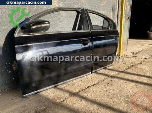 Volkswagen Passat Arka Kapı çıkma parça