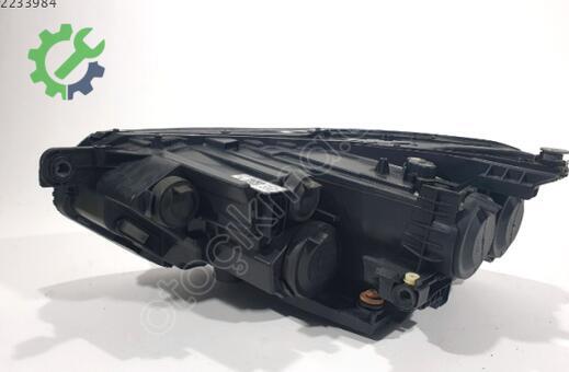 Volkswagen Passat Sağ Ön Far 3G1941006 çıkma parça