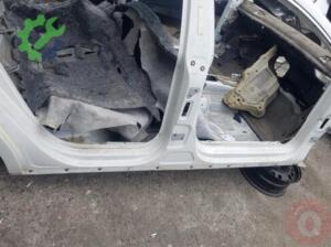 Passat CC Sağ Marşbiyel Hatasız Orjinal Çıkma