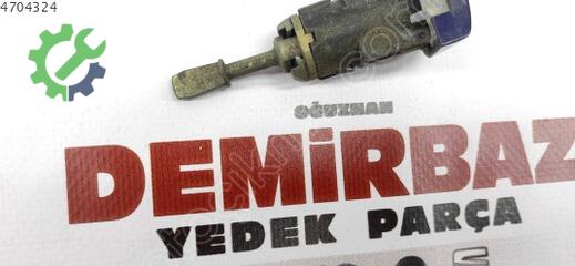 Volkswagen Jetta Kapı Kilidi 3B0837167 çıkma parça