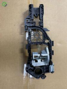 Volkswagen Passat B8 Kapı Braketi 2015/2024