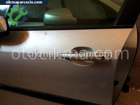 Peugeot 407 Sağ Ön Kapı çıkma parça