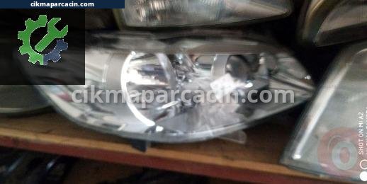 Peugeot 301 Sağ Ön Far çıkma parça
